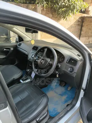 Volkswagen Polo 2019 Silver