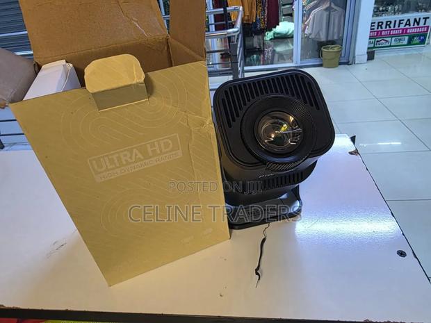 Mini Projector High Dynamic - main view