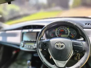 Toyota Axio 2013 Silver