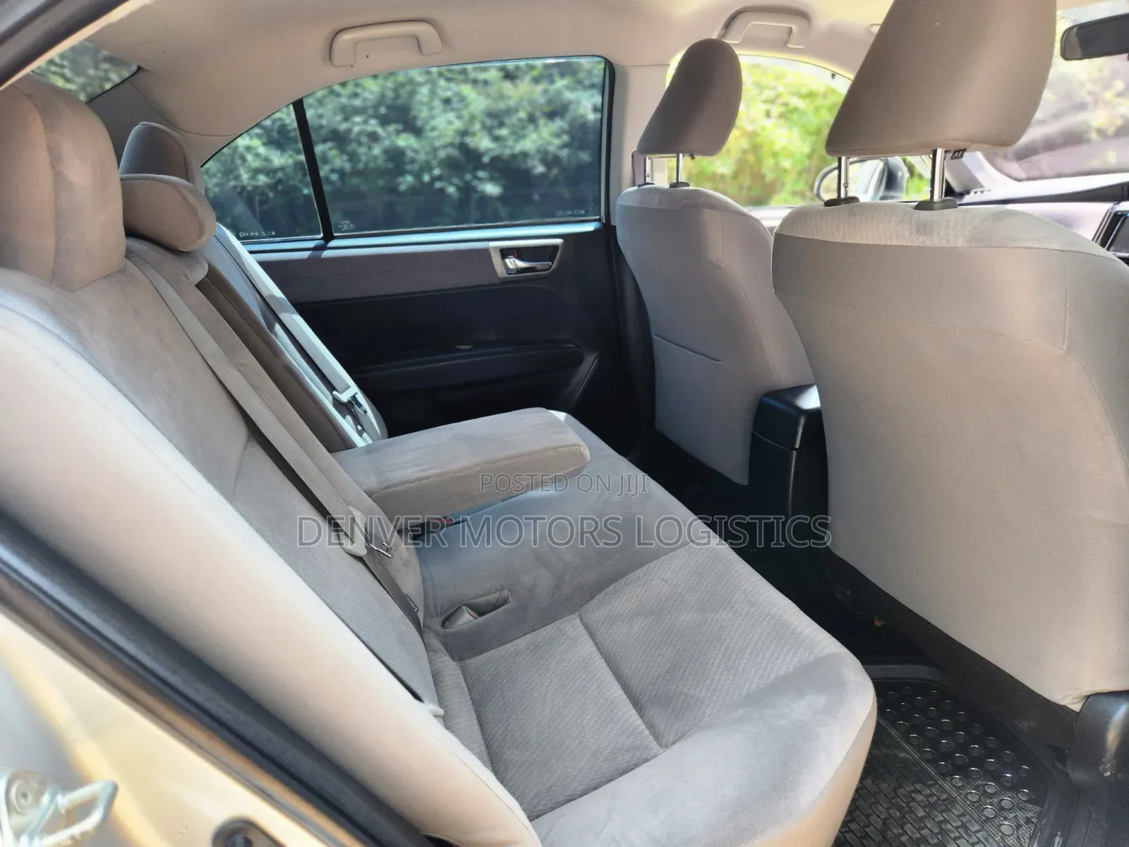 Toyota Axio 2013 Silver