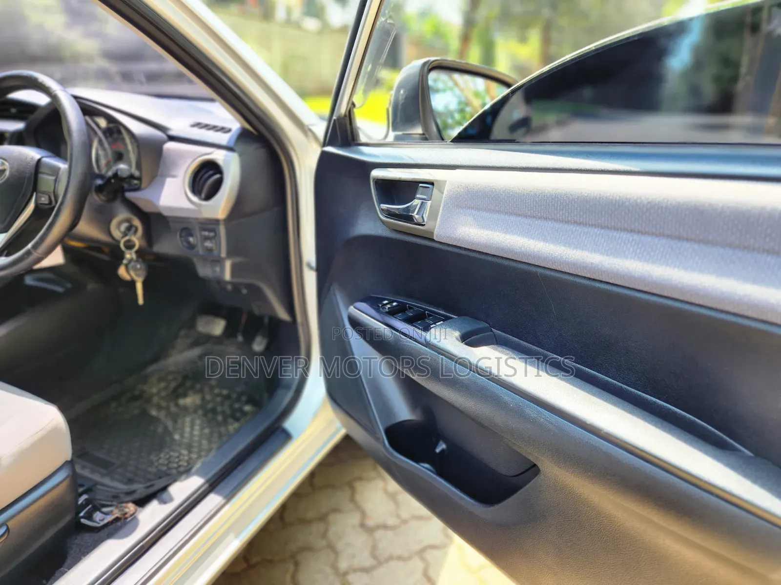 Toyota Axio 2013 Silver