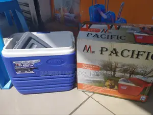 10l Pacific Cooler Box :-Maintains Temperature
