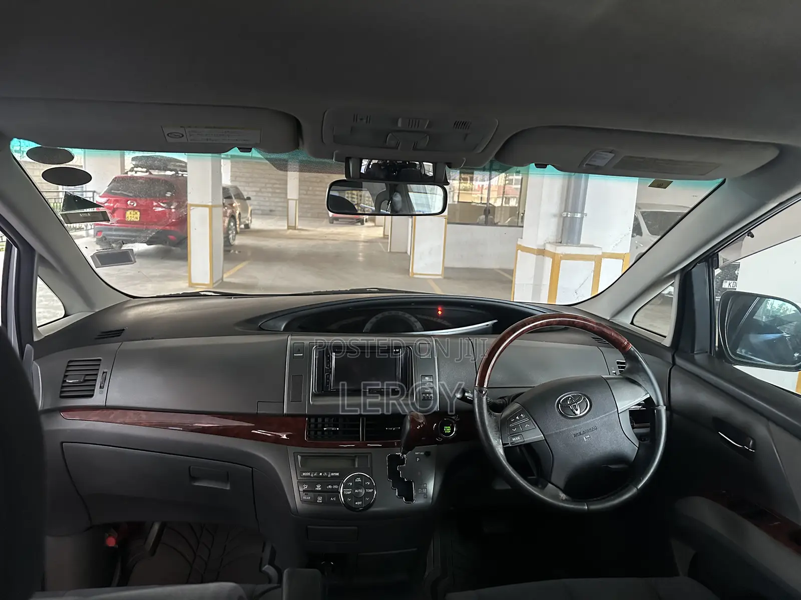 Toyota Estima 2011 Silver