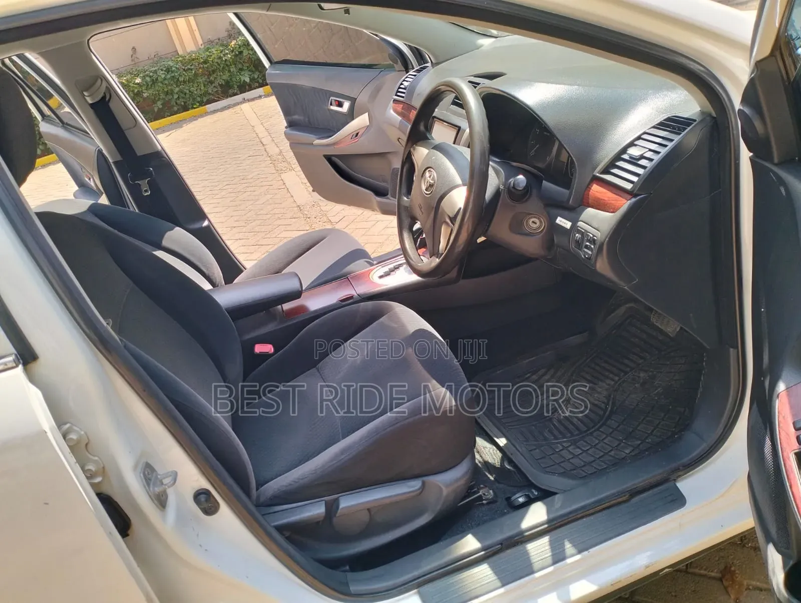 Toyota Premio 2012 White
