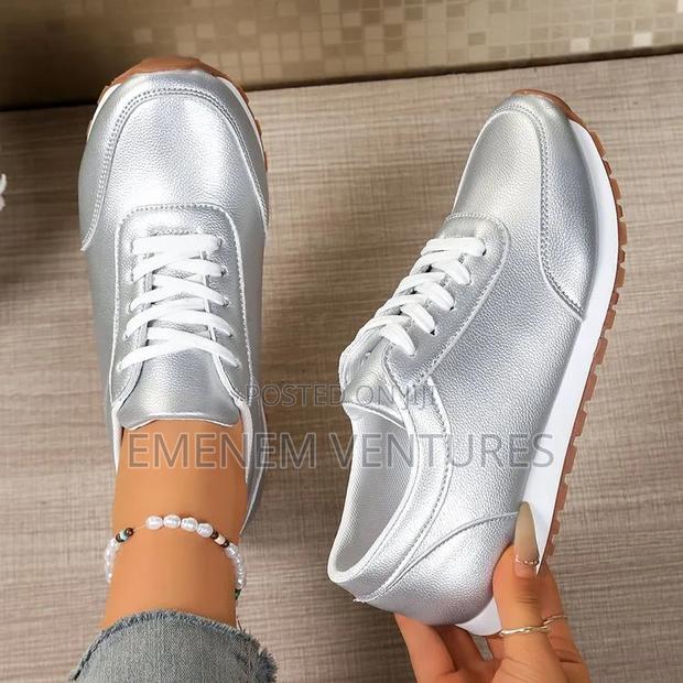 Ladies Wipe and Go Sneakers - thumbnail 2