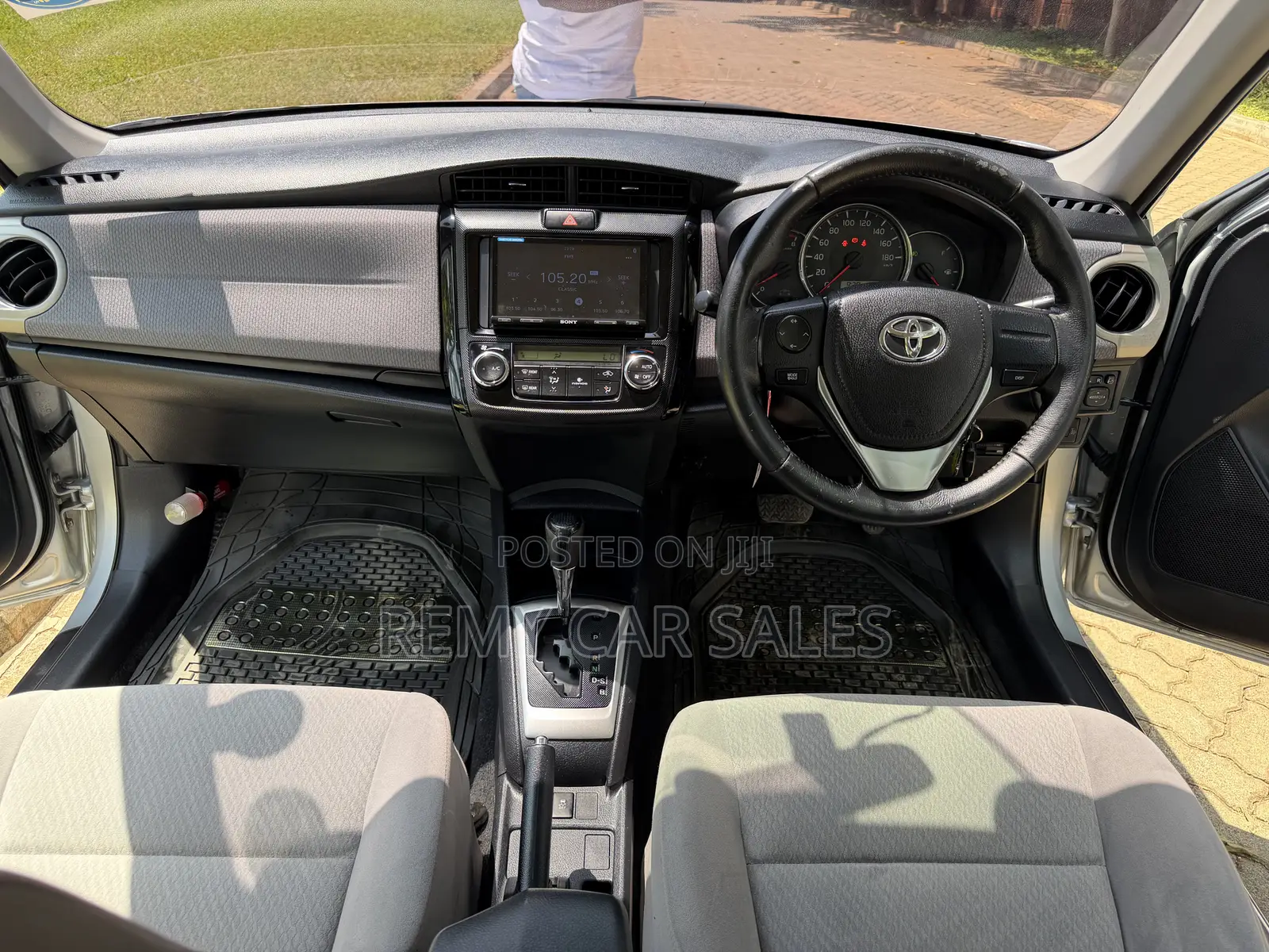 Toyota Axio 2013 Silver