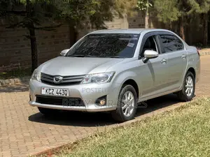 Toyota Axio 2013 Silver