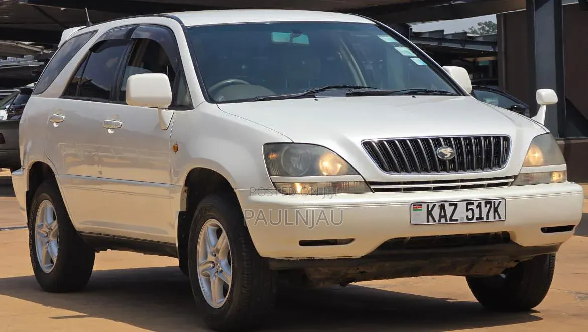 Toyota Harrier 2000 White