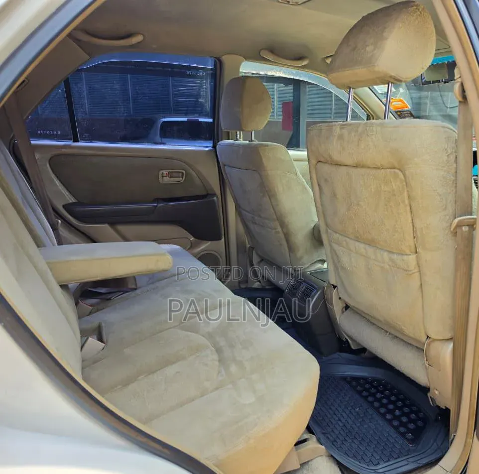 Toyota Harrier 2000 White