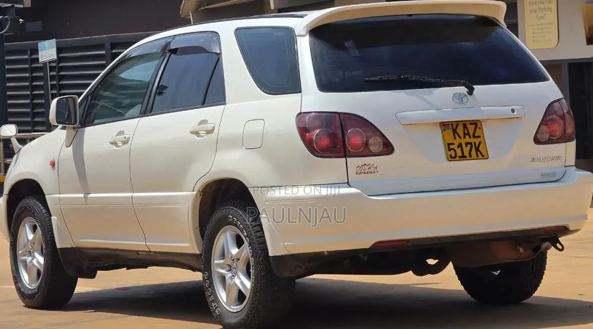 Toyota Harrier 2000 White