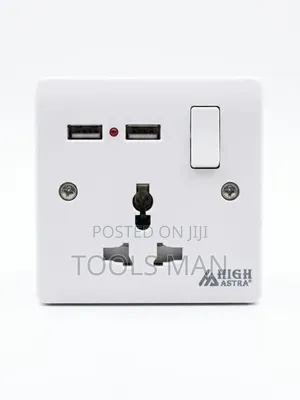 High Astra Universal Wall Socket With Dual USB Ports - White.