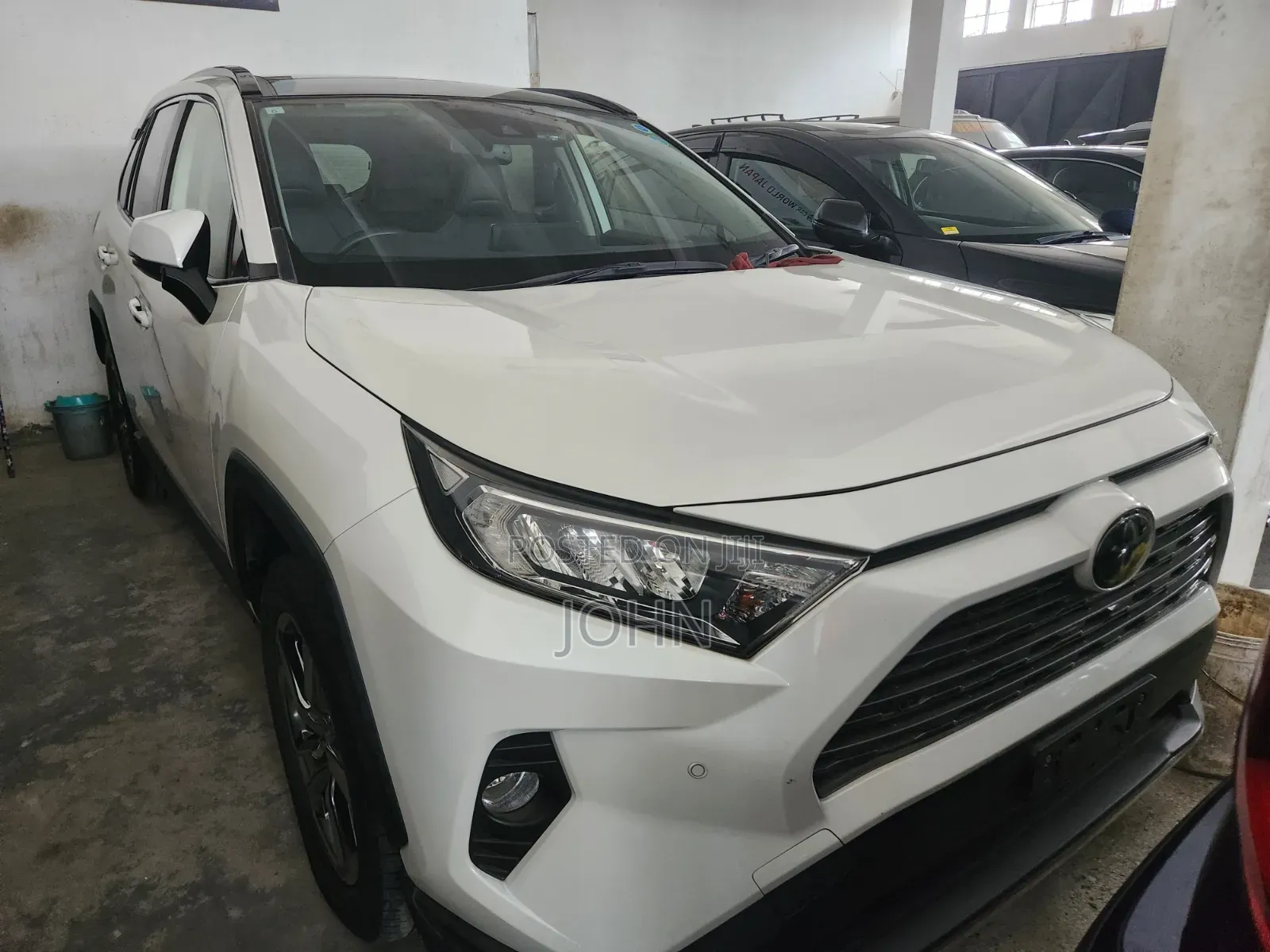Toyota RAV4 2019 White