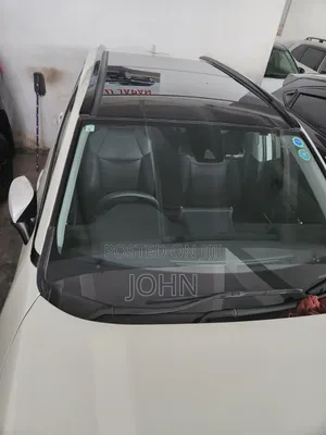 Toyota RAV4 2019 White