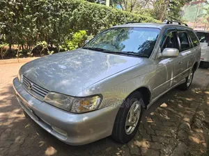 Toyota Corolla 1997 Silver
