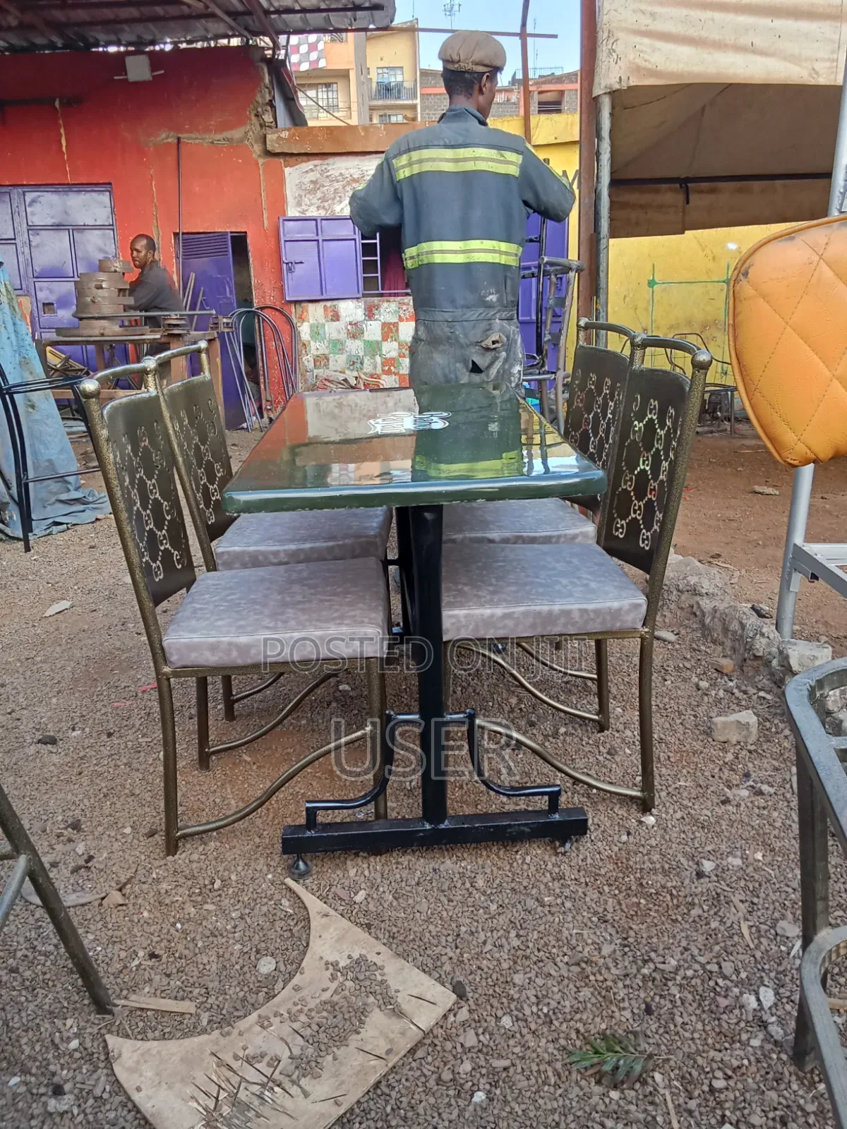 Restaurant Mabati Table Set