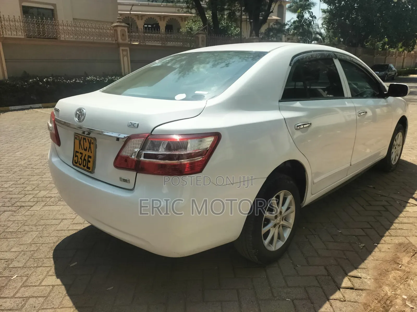 Toyota Premio 2012 White