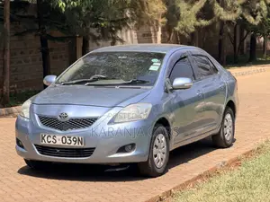 Toyota Belta 2011 Blue