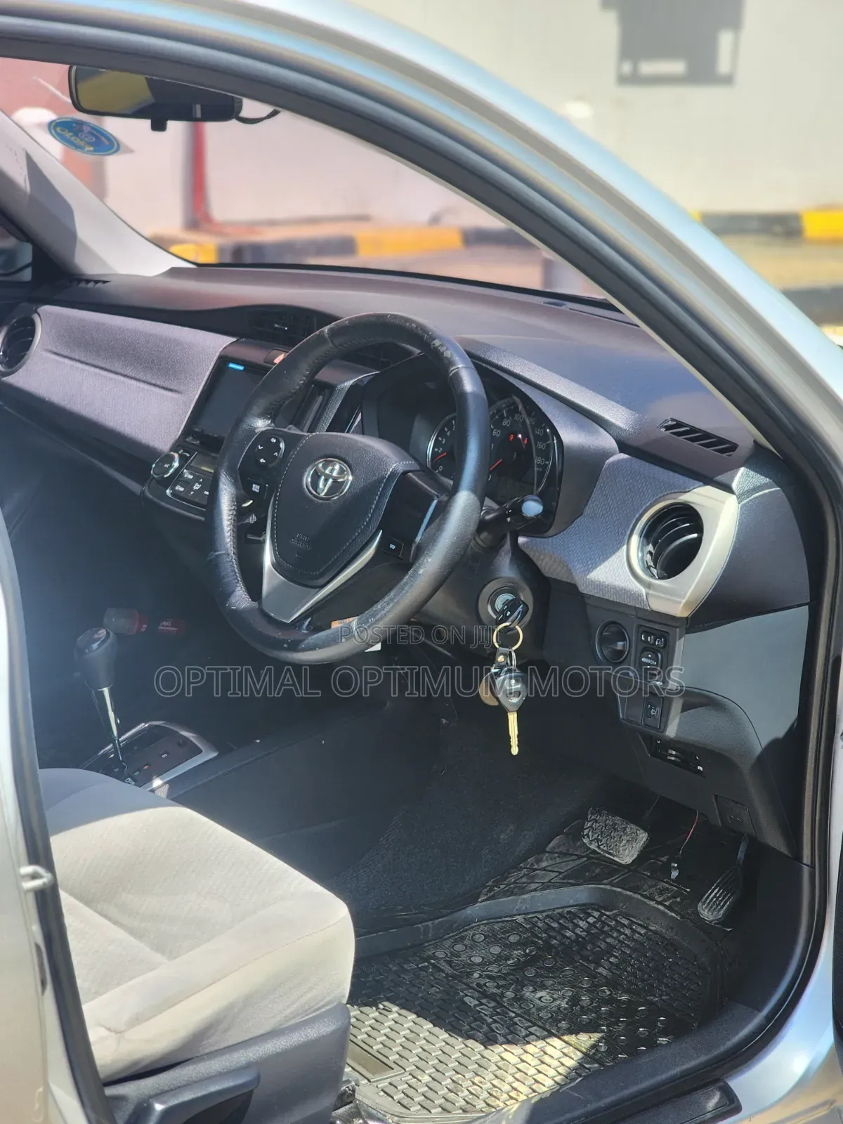 Toyota Axio 2013 Silver