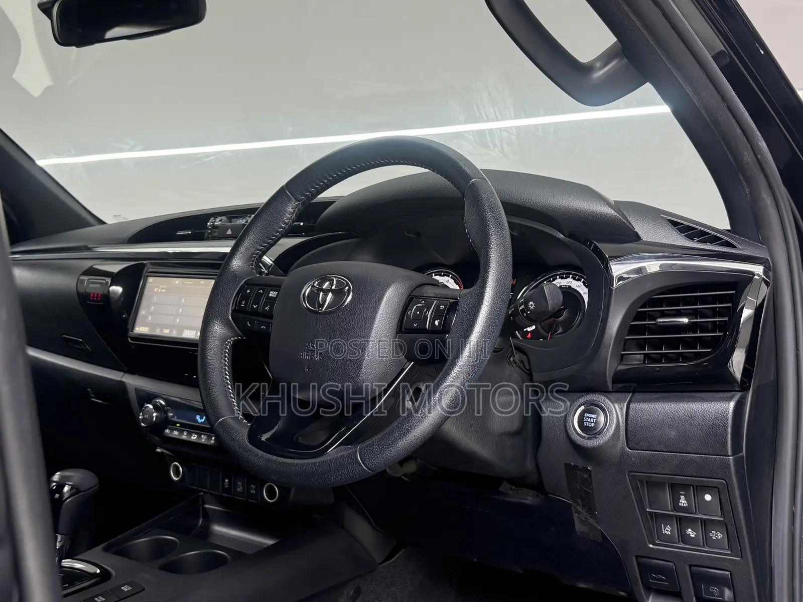 Toyota Hilux 2019 Black