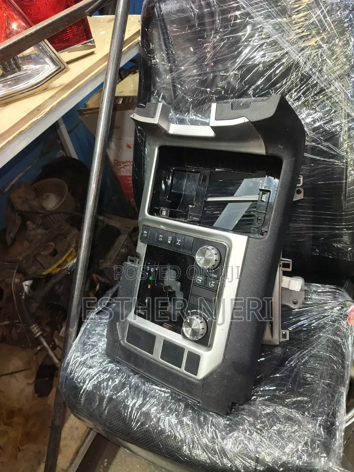 Prado 165 Radio