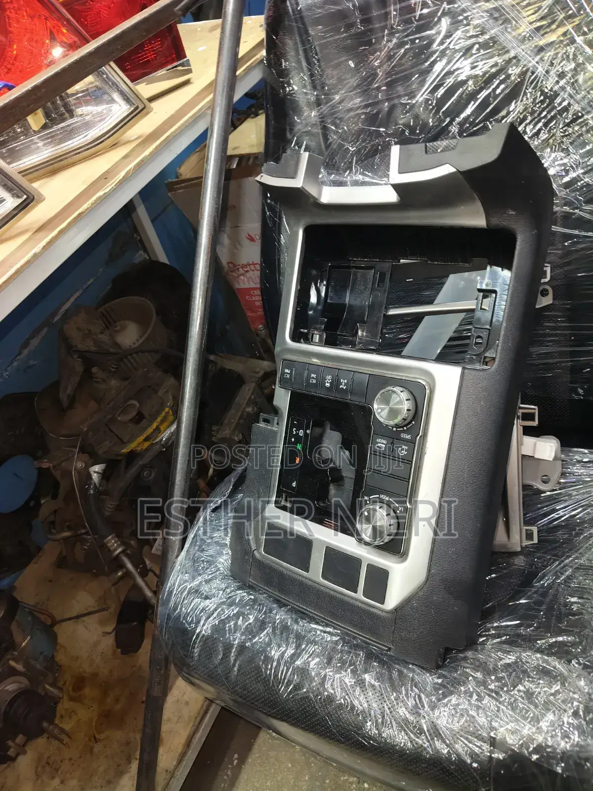 Prado 165 Radio