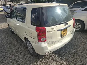Toyota Raum 2006 White
