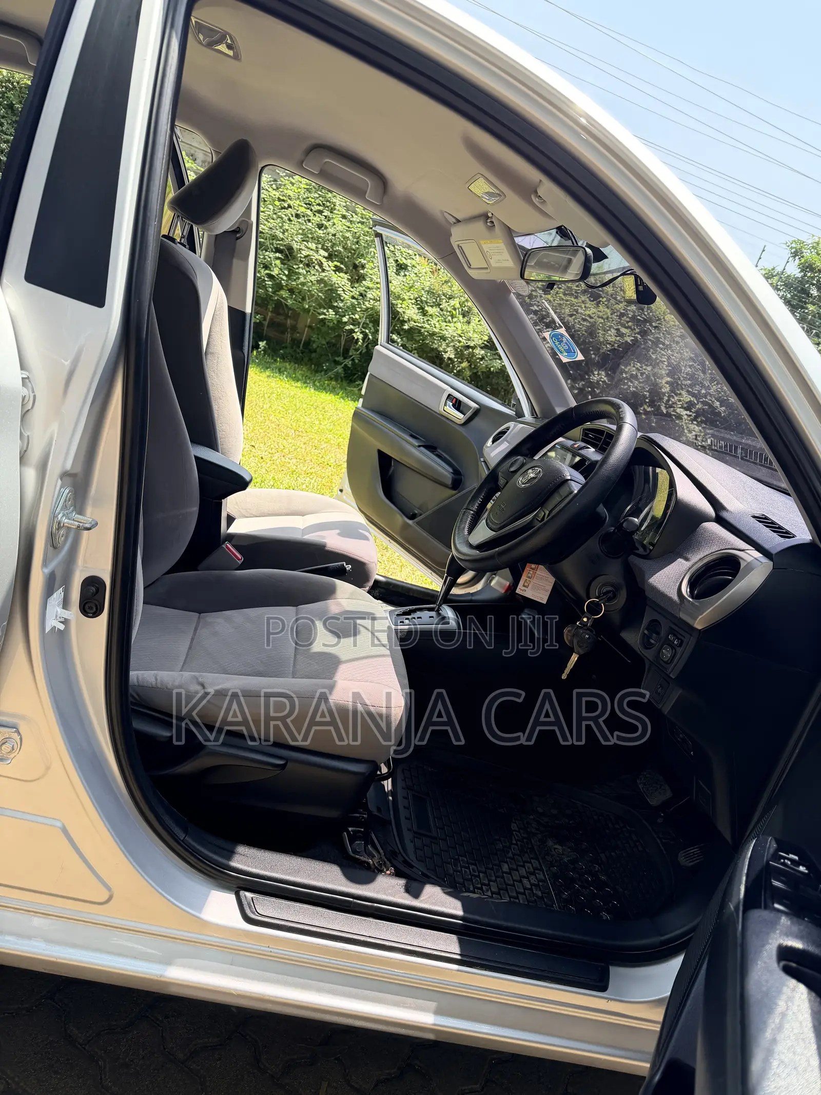 Toyota Axio 1.5 G 2WD 2013 Silver