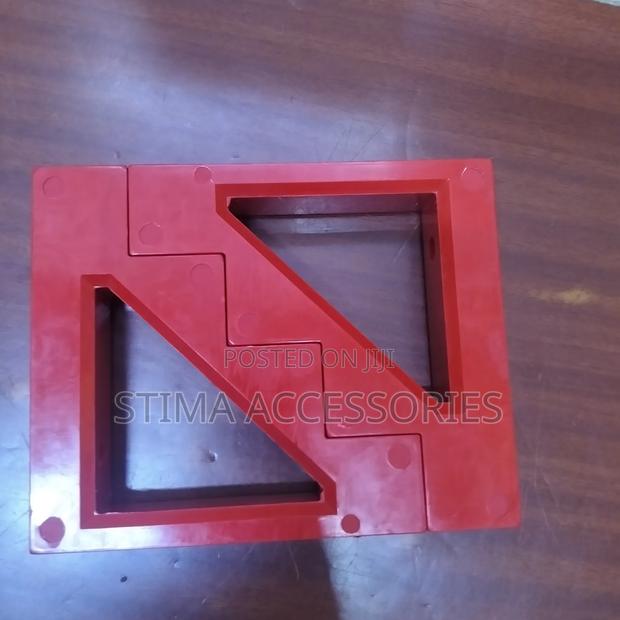 Stepped Busbar Support Insulator (4-30)