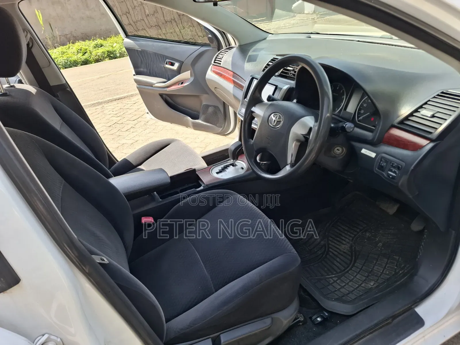 Toyota Premio 2012 White