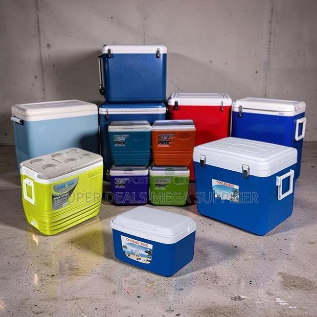 Strong and Durable 4.5l,10l, 25l,32l Portable Cooler Box Ice Box