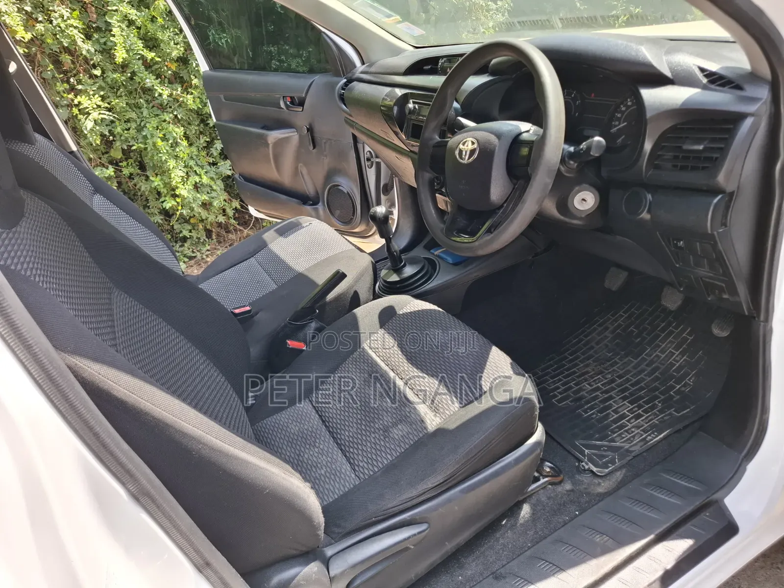 Toyota Hilux 2019 White