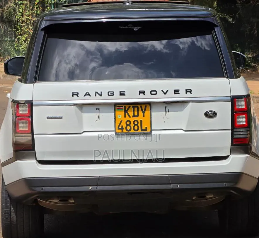 Land Rover Discovery 2013 White