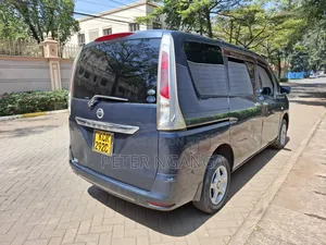 Nissan Serena 2011 Blue