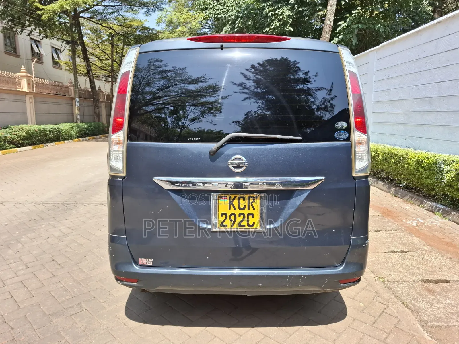 Nissan Serena 2011 Blue
