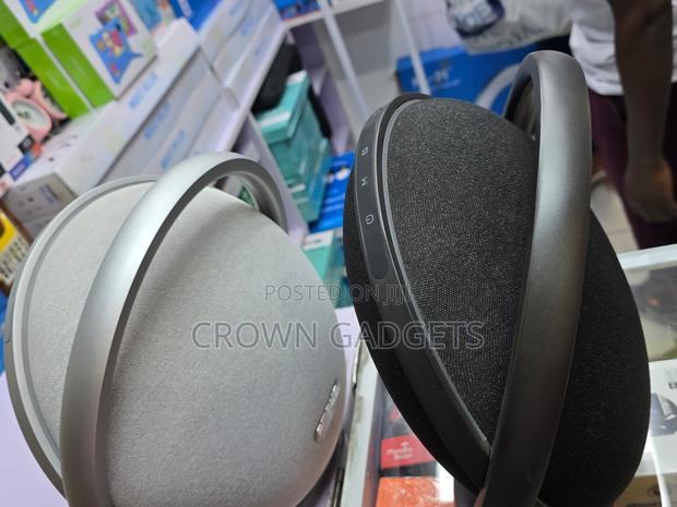 Onyx Studio 7 Bluetooth Speaker With 8 Hour Battery Life - thumbnail 3