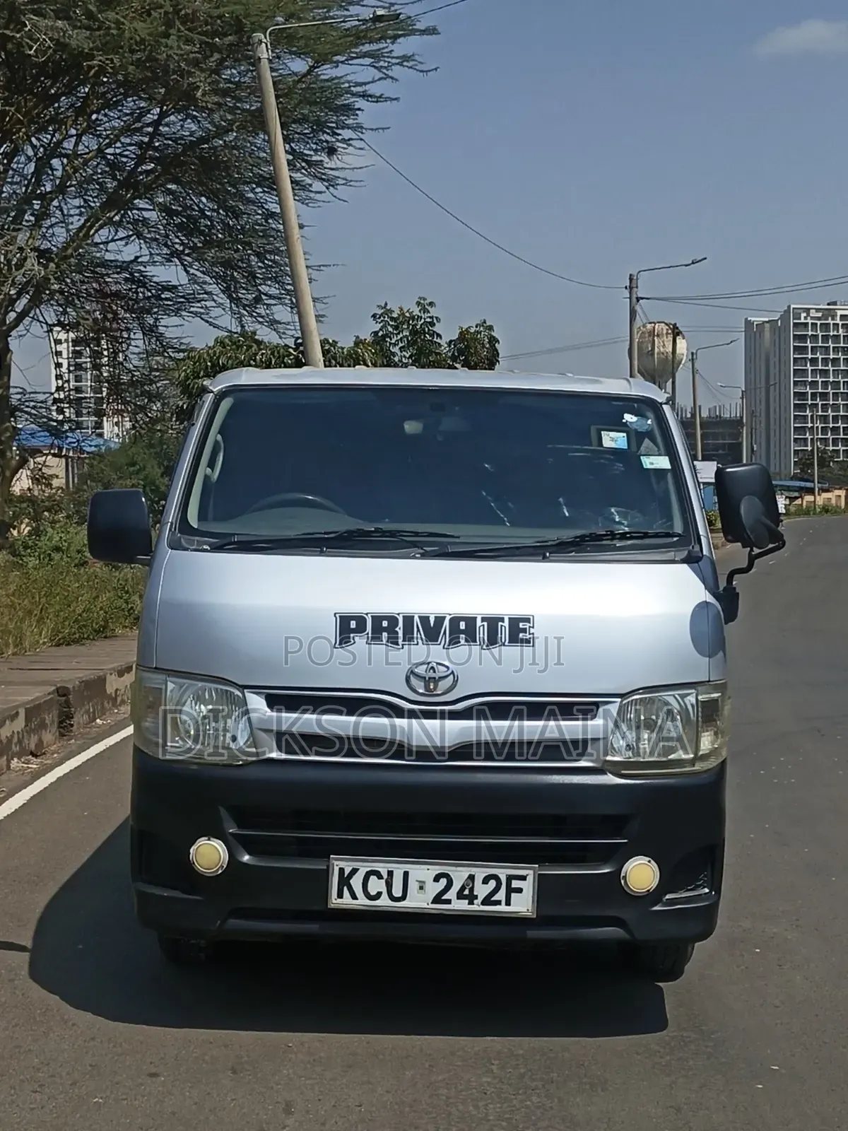 Toyota HiAce 2012 Silver
