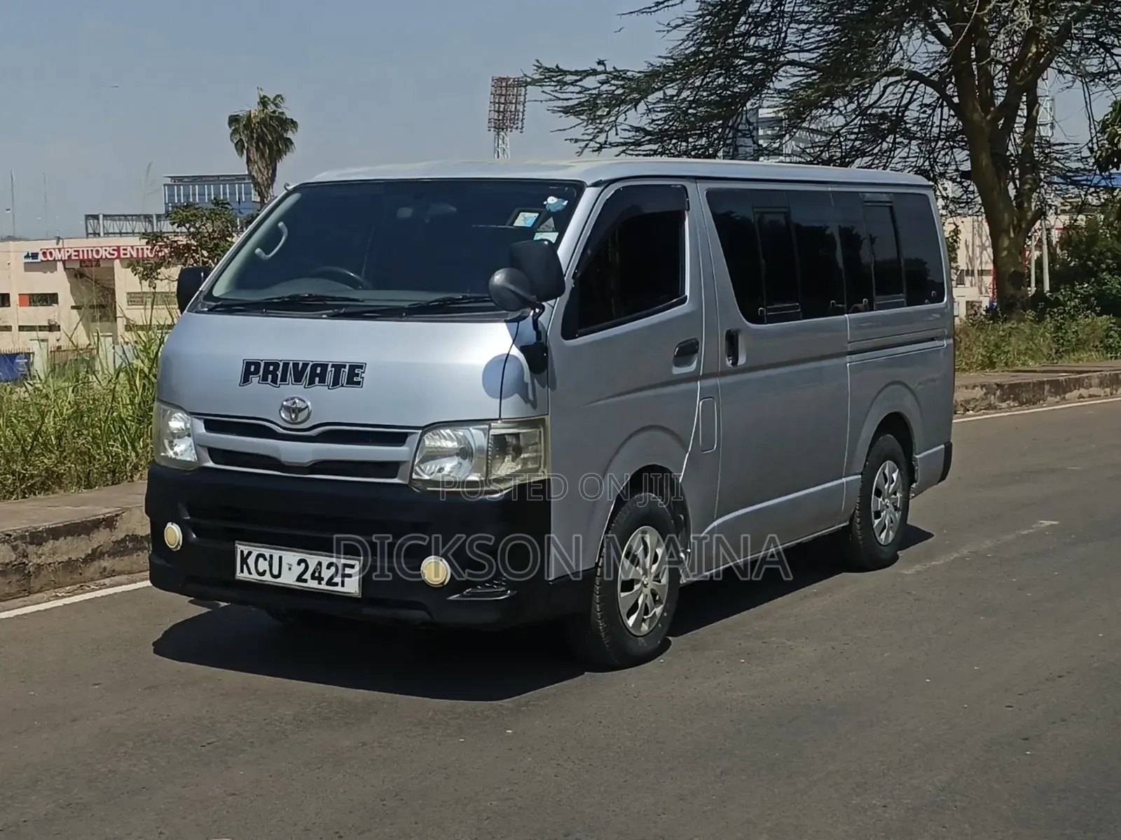 Toyota HiAce 2012 Silver