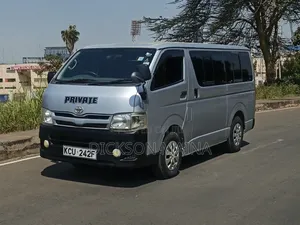 Toyota HiAce 2012 Silver