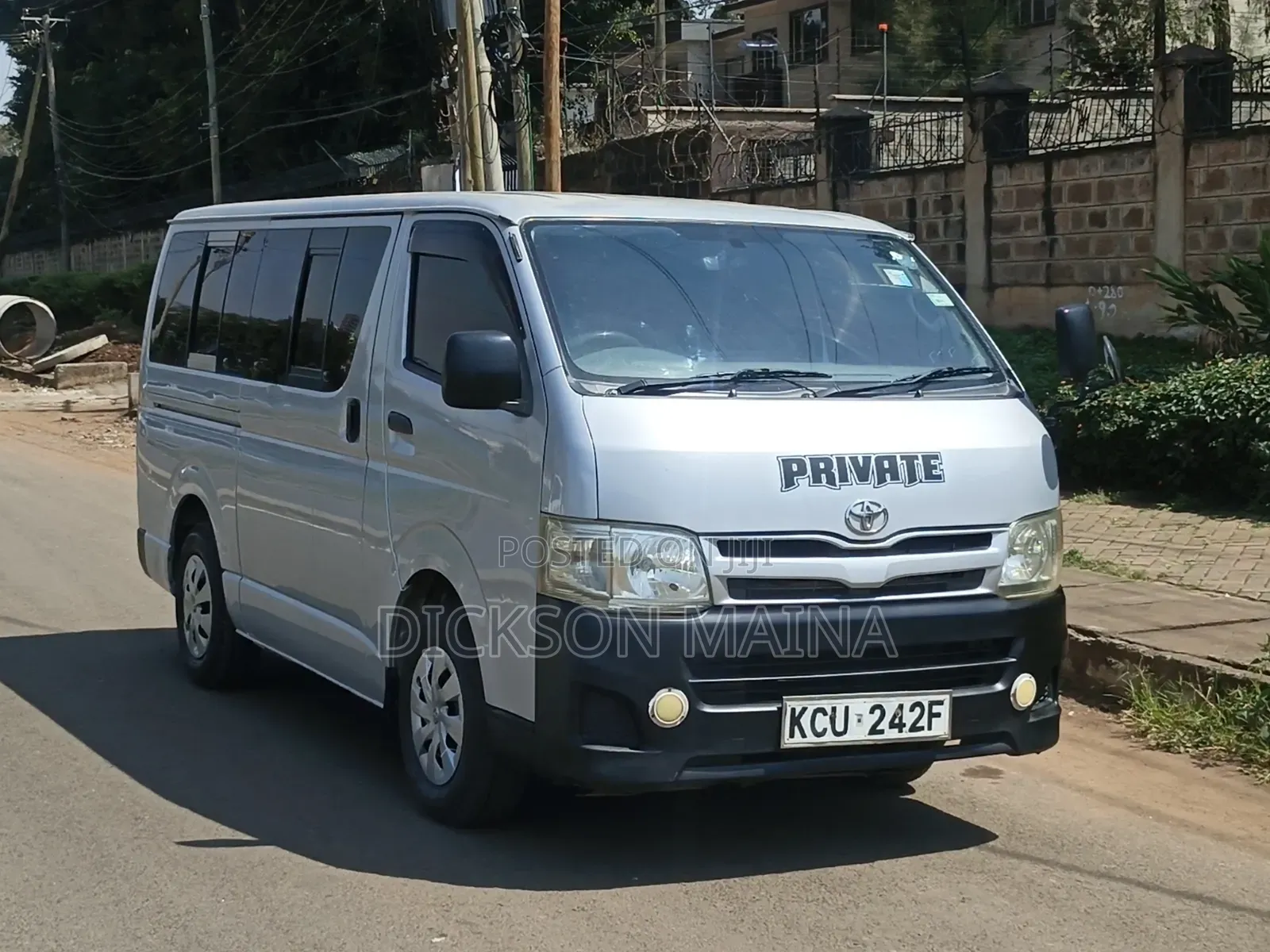 Toyota HiAce 2012 Silver