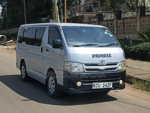 Toyota HiAce 2012 Silver - thumbnail 3