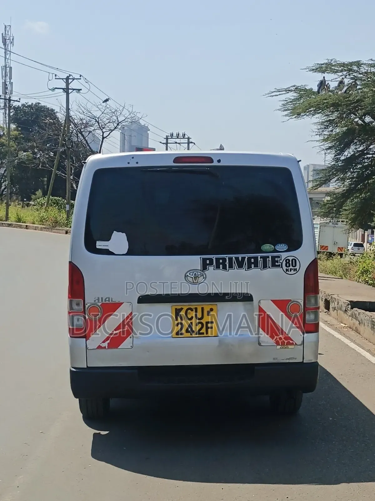 Toyota HiAce 2012 Silver