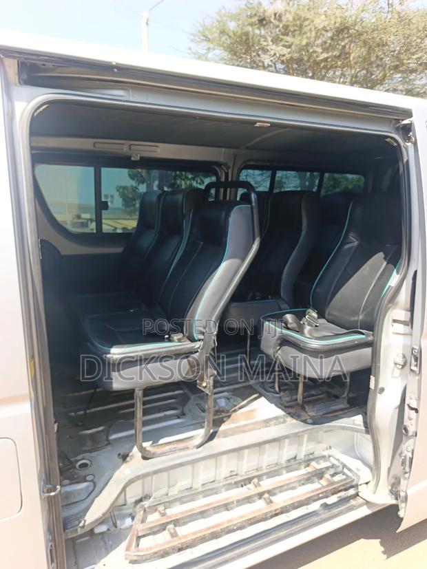 Toyota HiAce 2012 Silver - thumbnail 8