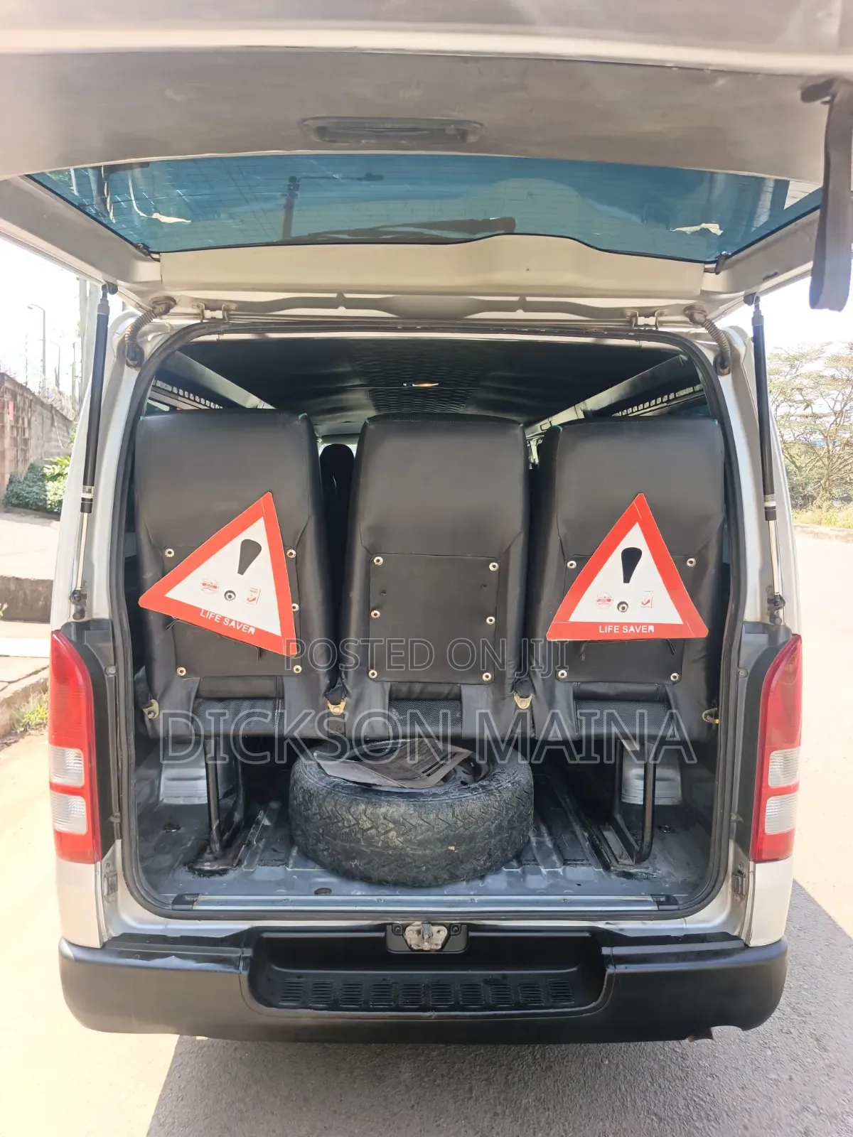 Toyota HiAce 2012 Silver