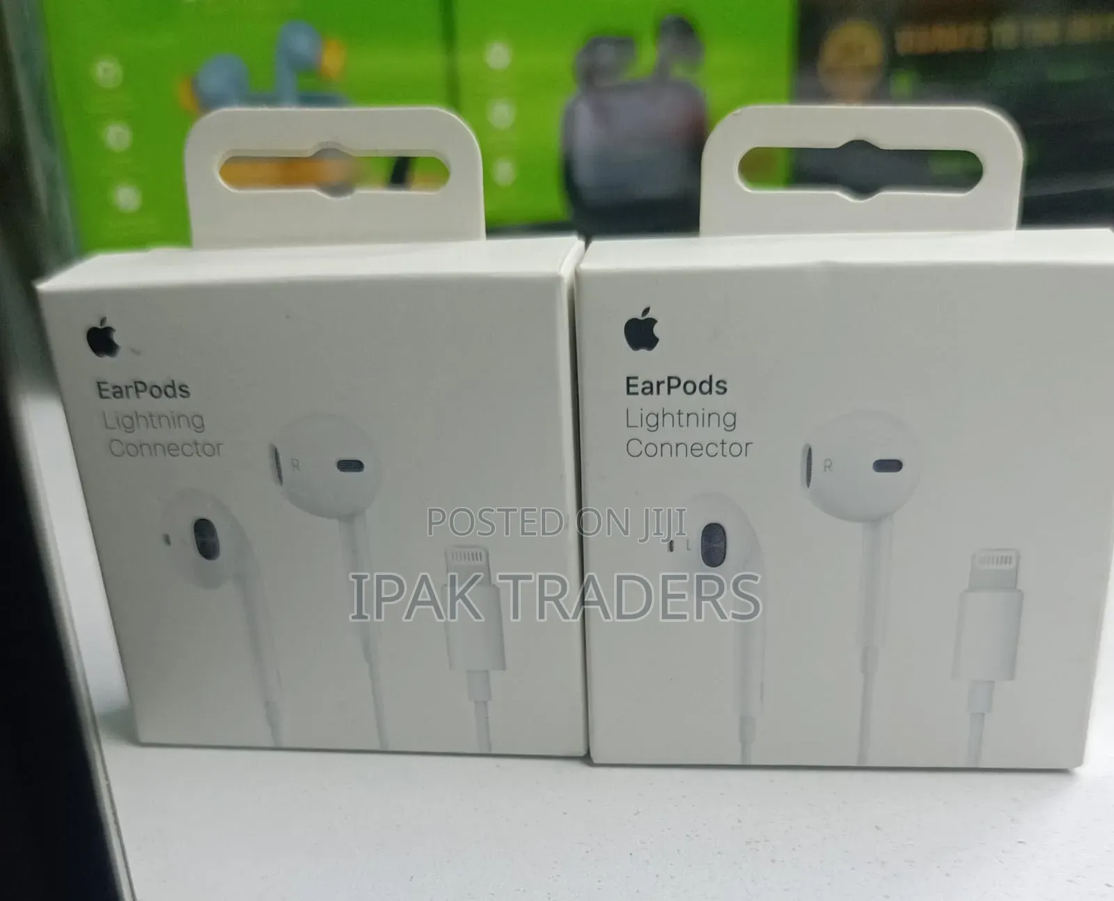 iPhone Earphones Lighting Connector