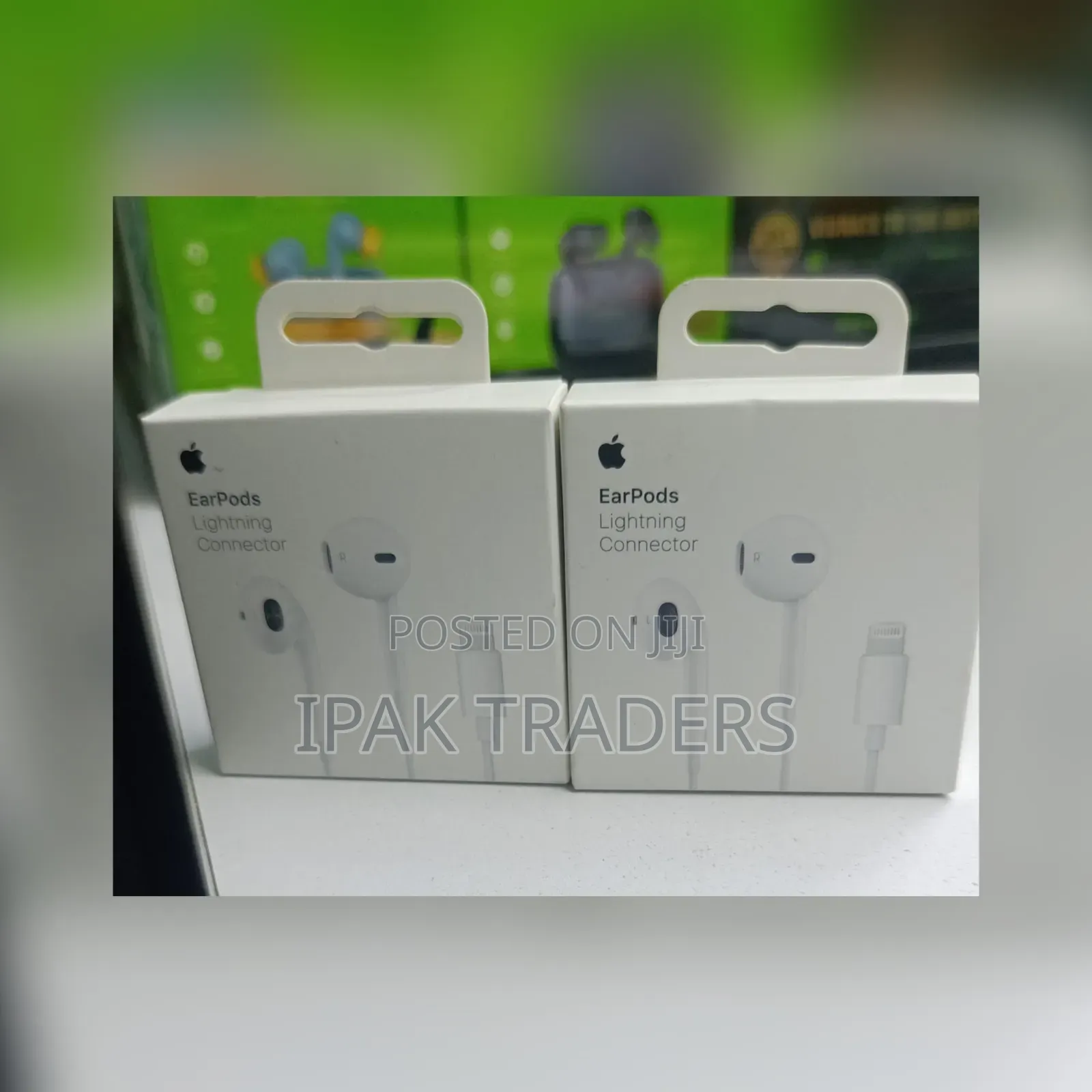 iPhone Earphones Lighting Connector