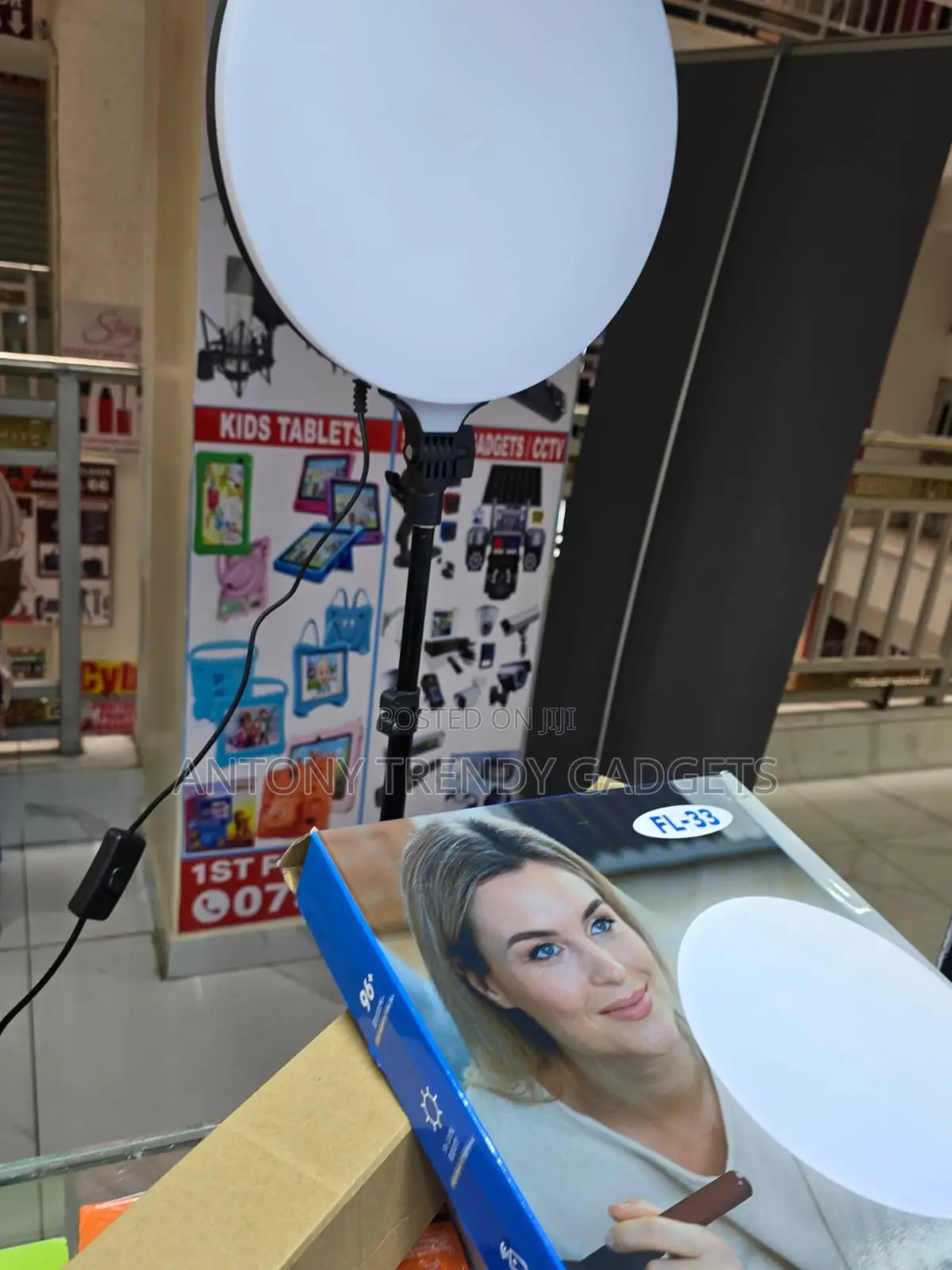 Fl-33 13 Inch Led Studio Light With Stand 60w Dimmable