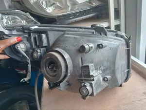 Toyota Rav4 Headlight