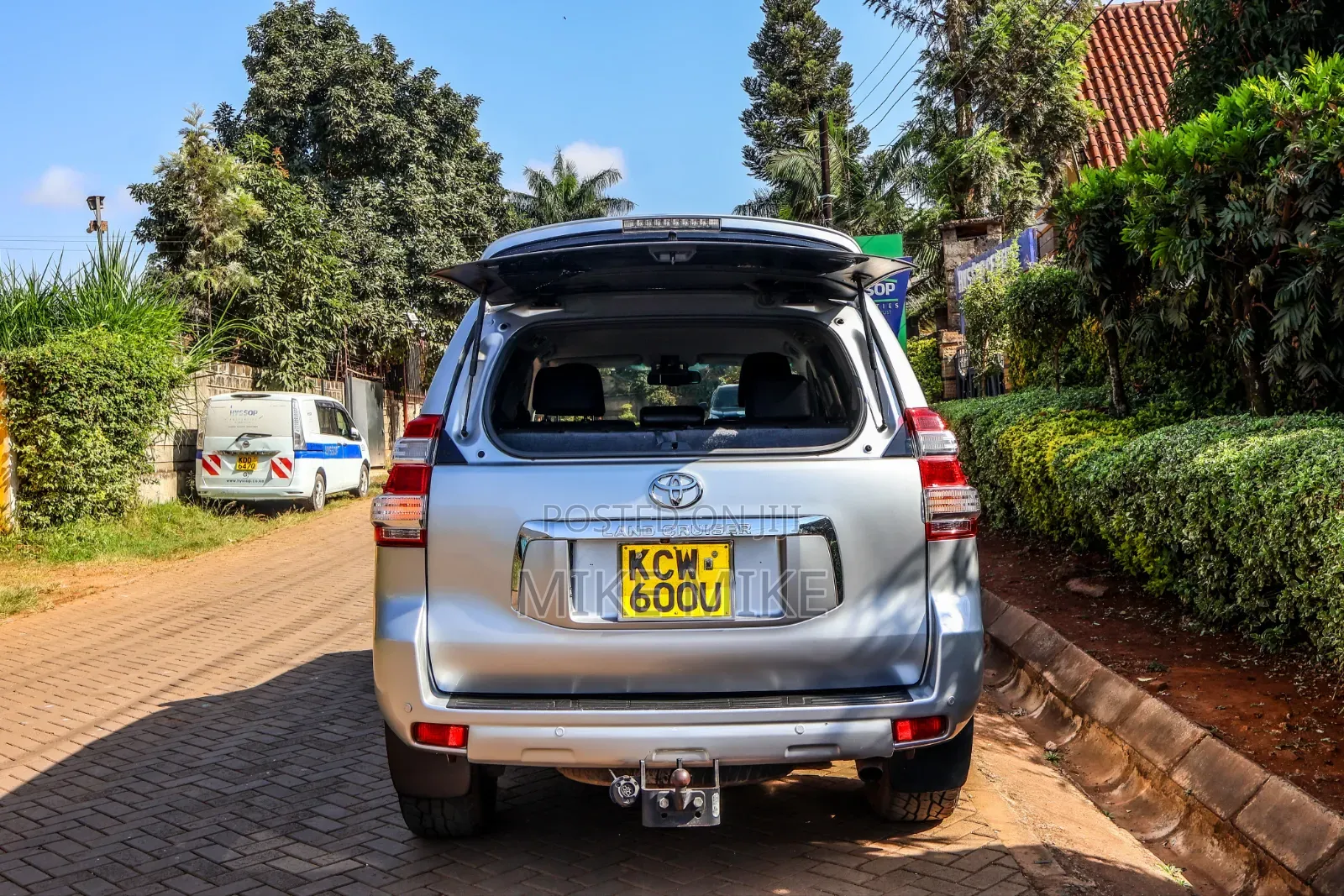 Toyota Land Cruiser Prado 2012 Silver