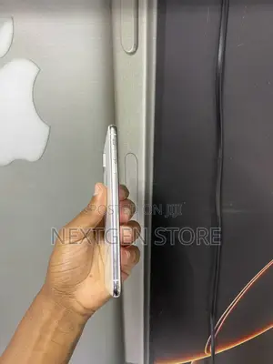 Apple iPhone XS Max 64 GB White