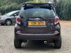 Toyota Ractis 2016 Brown